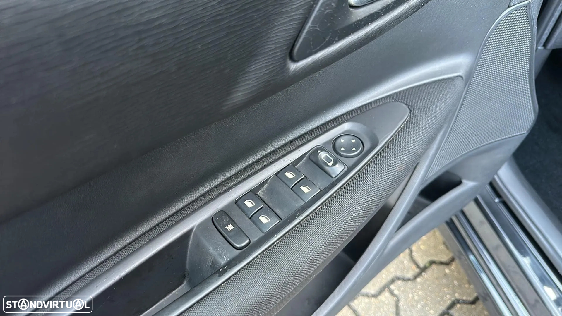 Citroën C4 1.6 HDi SX - 15