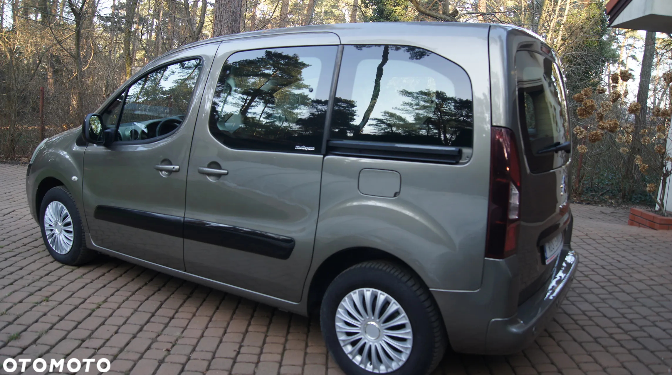 Citroën Berlingo Multispace HDi 115 FAP Selection - 8