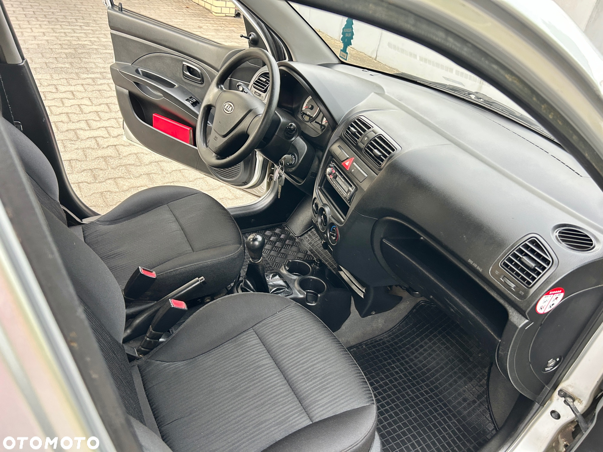 Kia Picanto - 10