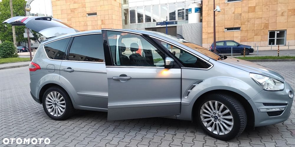 Ford S-Max 2010 photo 2