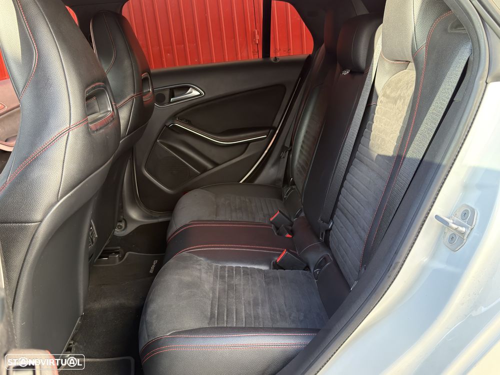 Mercedes-Benz CLA 220 d Shooting Brake AMG Line Aut. - 18