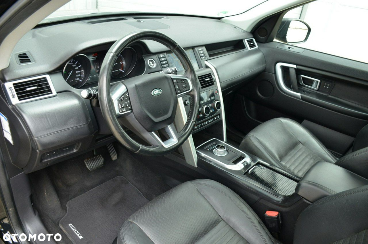 Land Rover Discovery Sport - 24