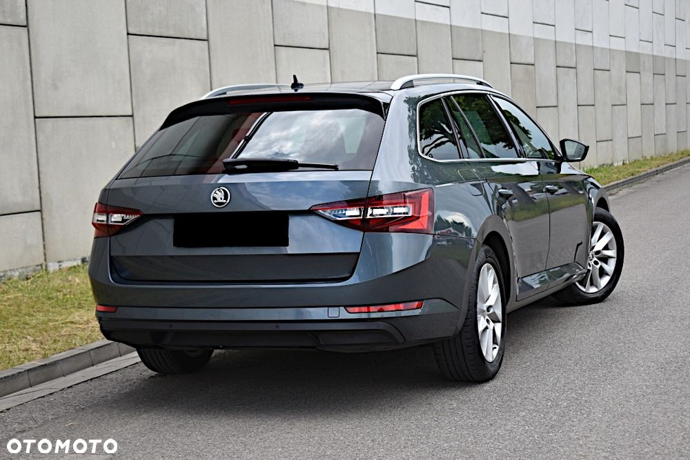 Skoda Superb 1.6 TDI Style - 4