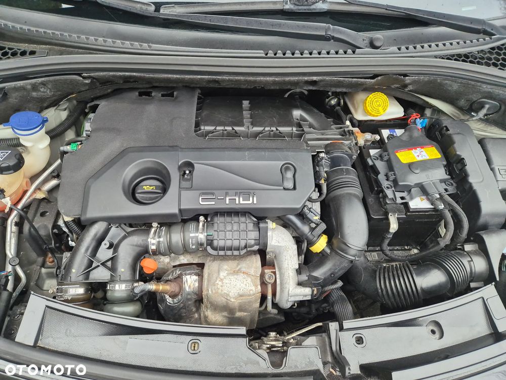 Citroën DS3 1.6 e-HDi SoChic - 5