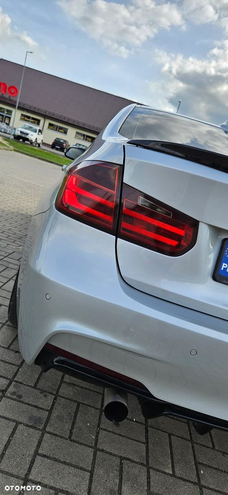 BMW Seria 3 320d xDrive Sport-Aut Luxury Line - 25