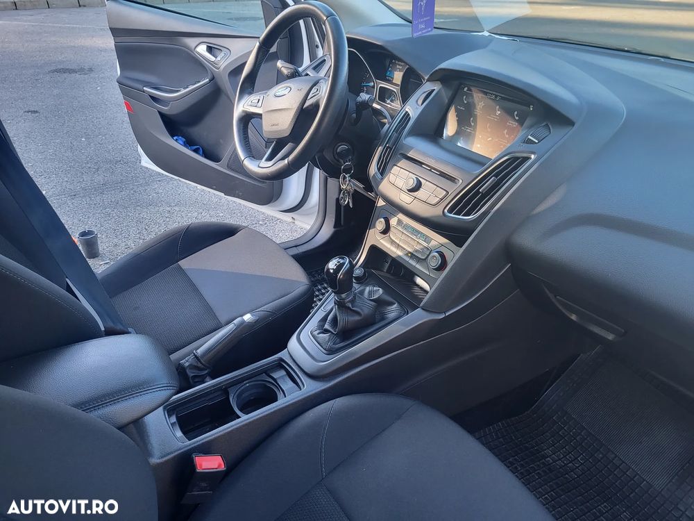 Ford Focus 1.0 EcoBoost Trend Edition - 5