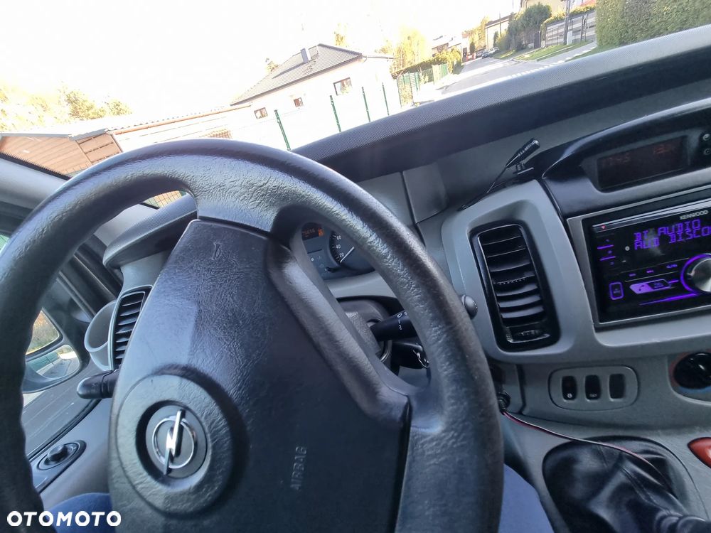 Opel Vivaro Tour - 32