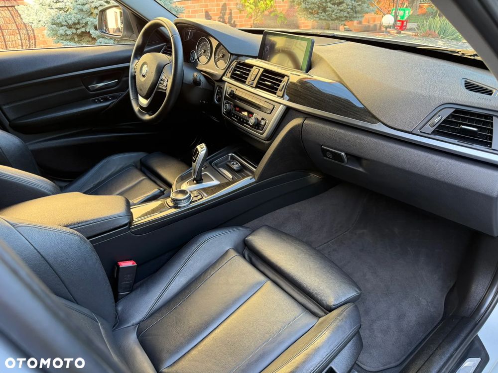 BMW Seria 3 320d Efficient Dynamics Edition Luxury Line - 27