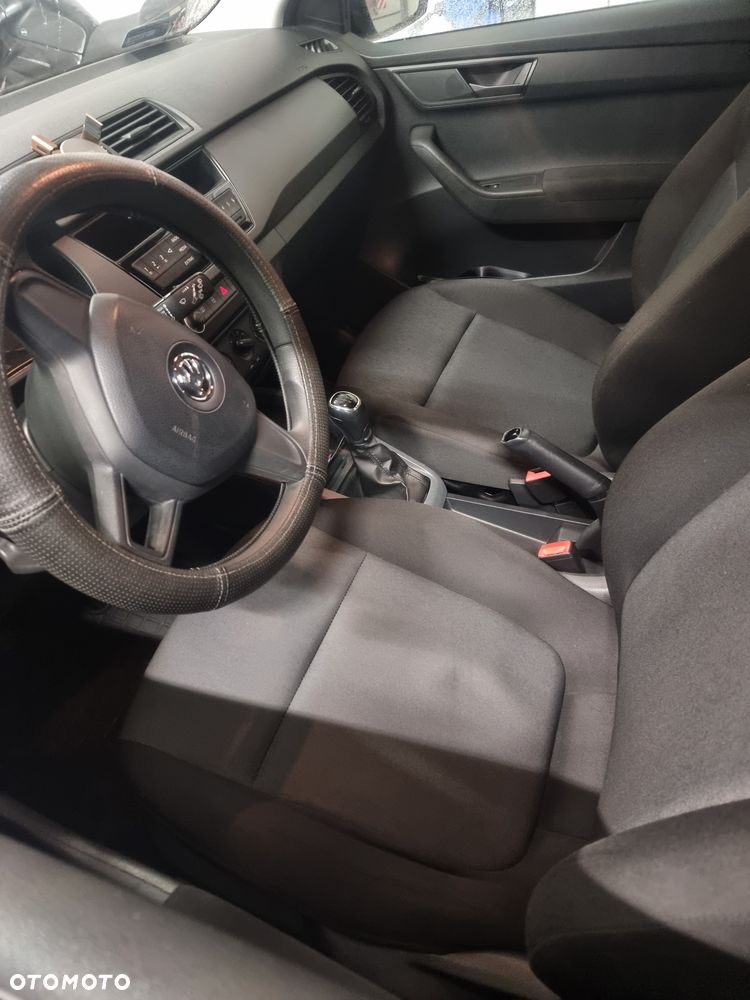 Skoda Fabia - 12