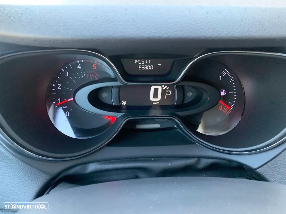 Renault Captur 1.5 dCi Exclusive EDC - 8