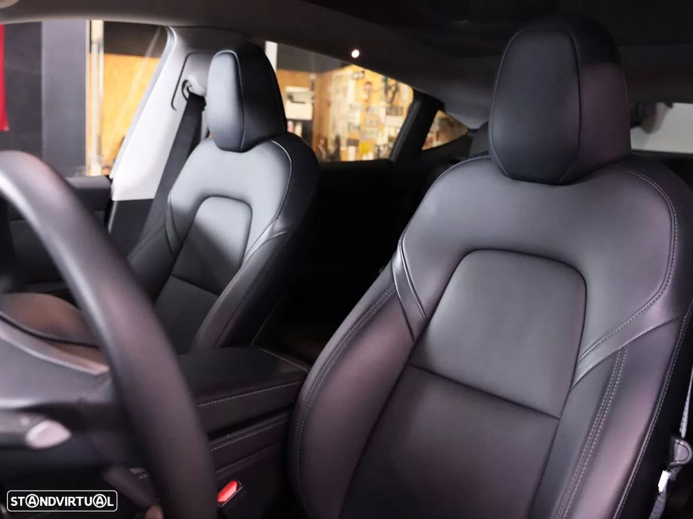 Tesla Model Y Performance Tração Integral - 16