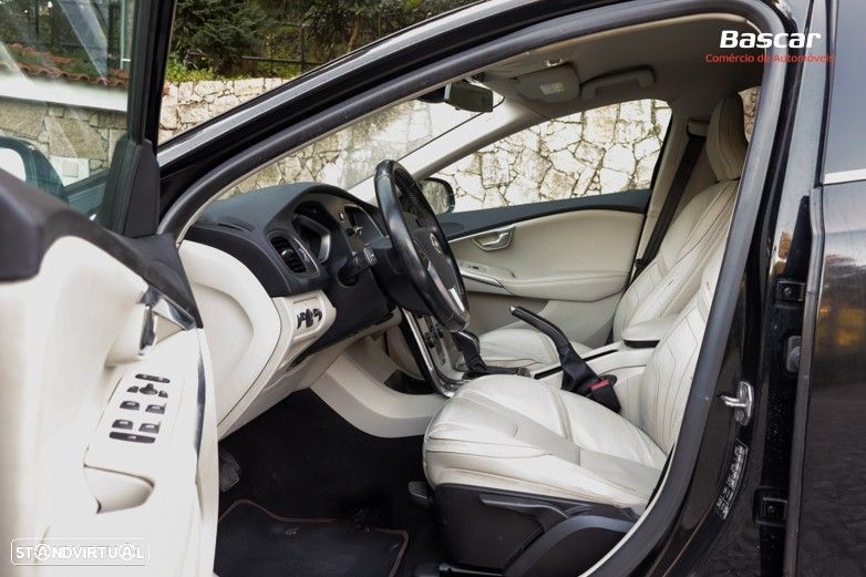 Volvo V40 Cross Country 1.6 D2 VOR Powershift - 11