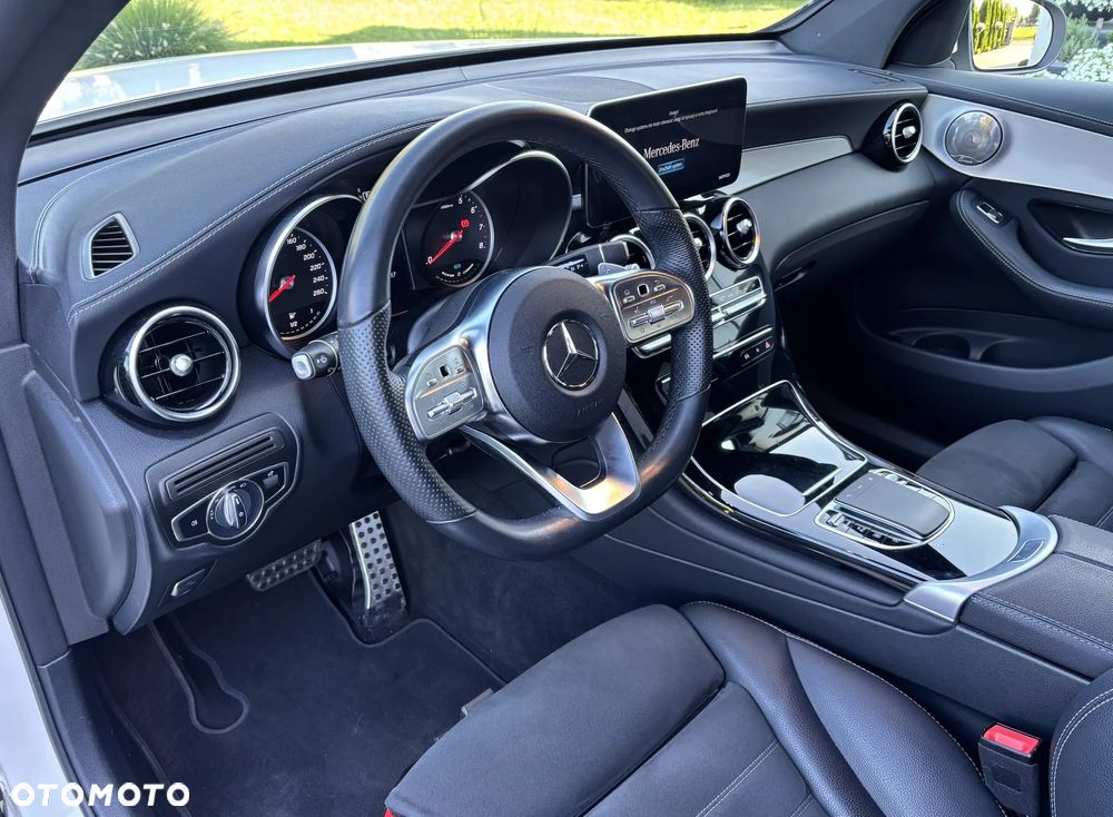 Mercedes-Benz GLC 200 4Matic 9G-TRONIC AMG Line Plus - 14