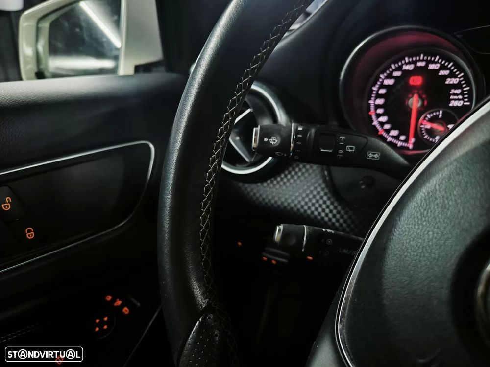 Mercedes-Benz A 160 d Urban Aut. - 24