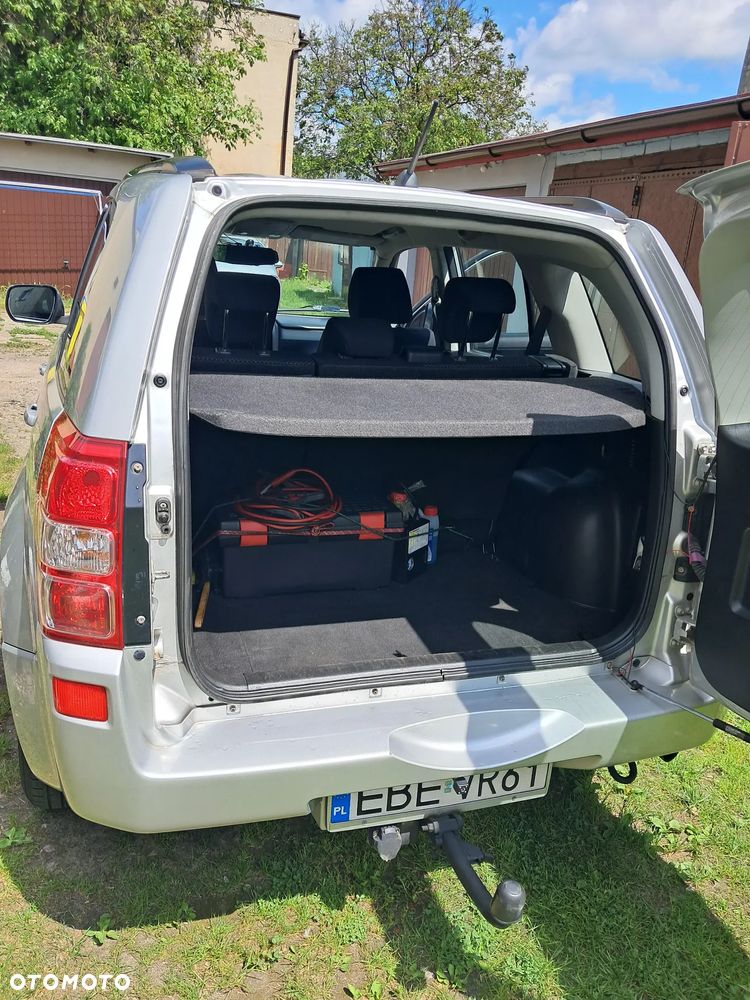 Suzuki Grand Vitara 2.0 - 21