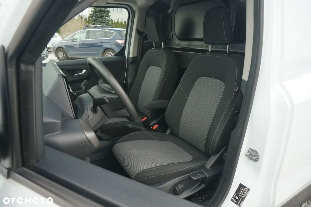 Ford Transit Courier - 14