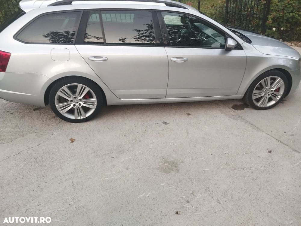 Skoda Octavia 2.0 TDI RS - 12