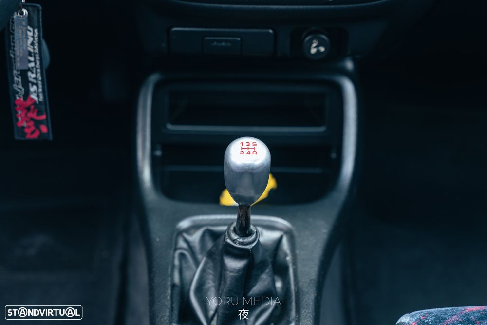 Honda Civic 1.6 VTi - 28