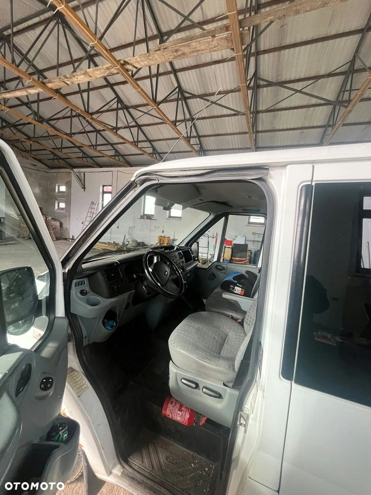 Ford Transit - 4