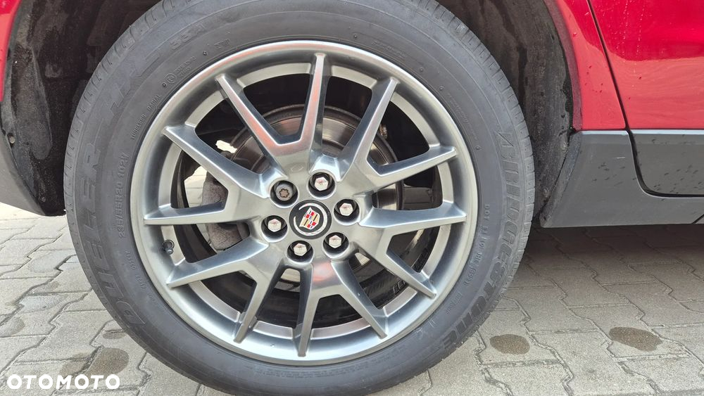 Cadillac SRX - 15