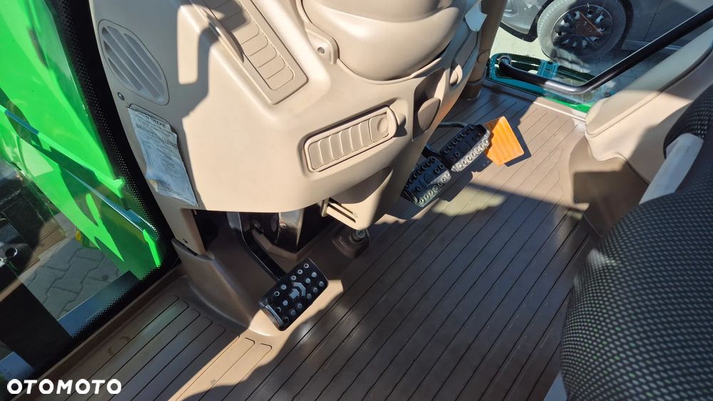 John Deere 6210R 2013R AutoPower - 16