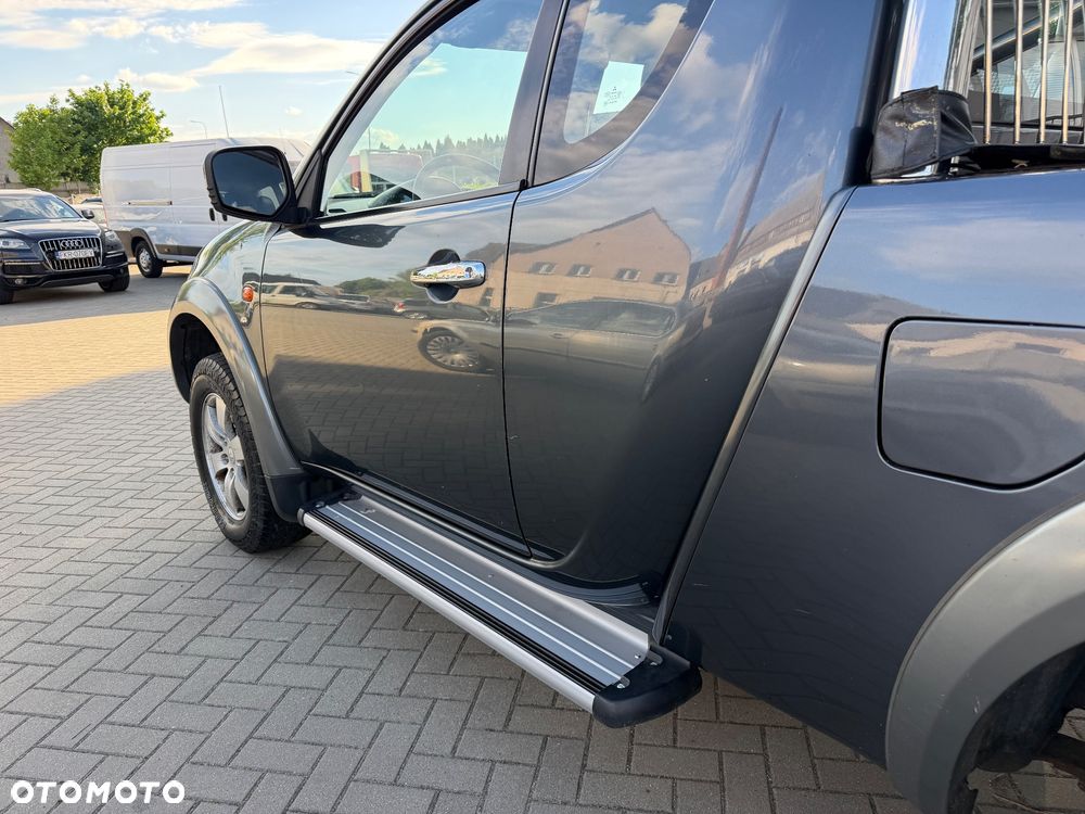 Mitsubishi L200 Pick Up 4x4 Intense Club Cab - 21