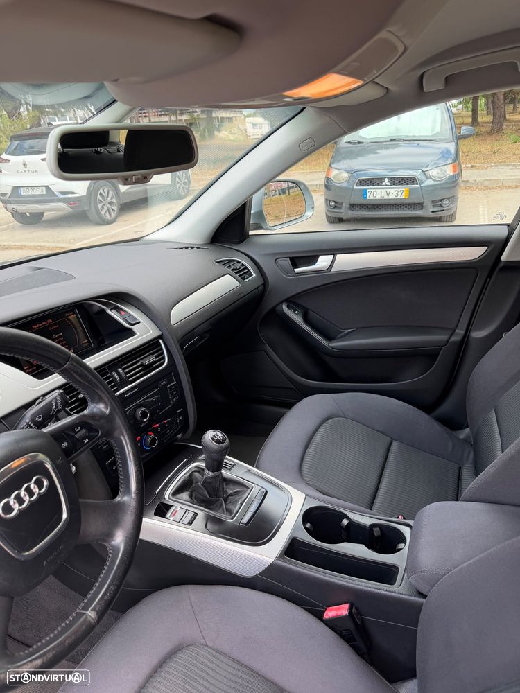 Audi A4 Avant 2.0 TDI - 10