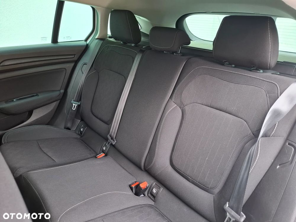Renault Megane ENERGY TCe 140 EDC LIMITED - 15