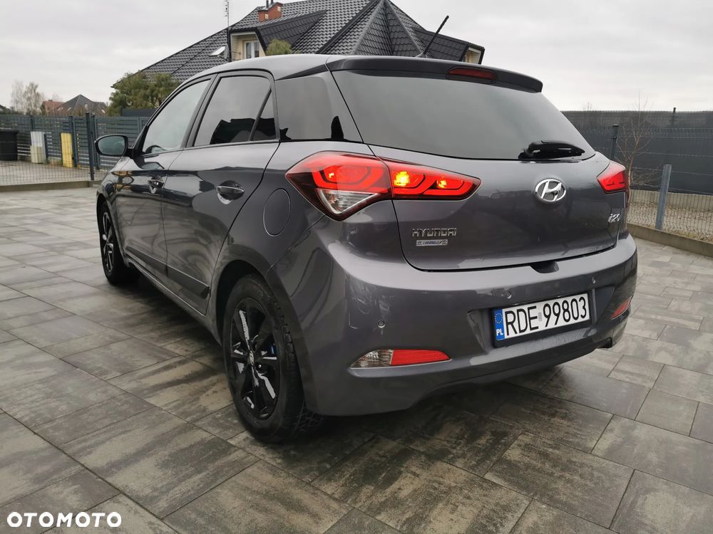 Hyundai i20 blue 1.2 YES Silver - 15