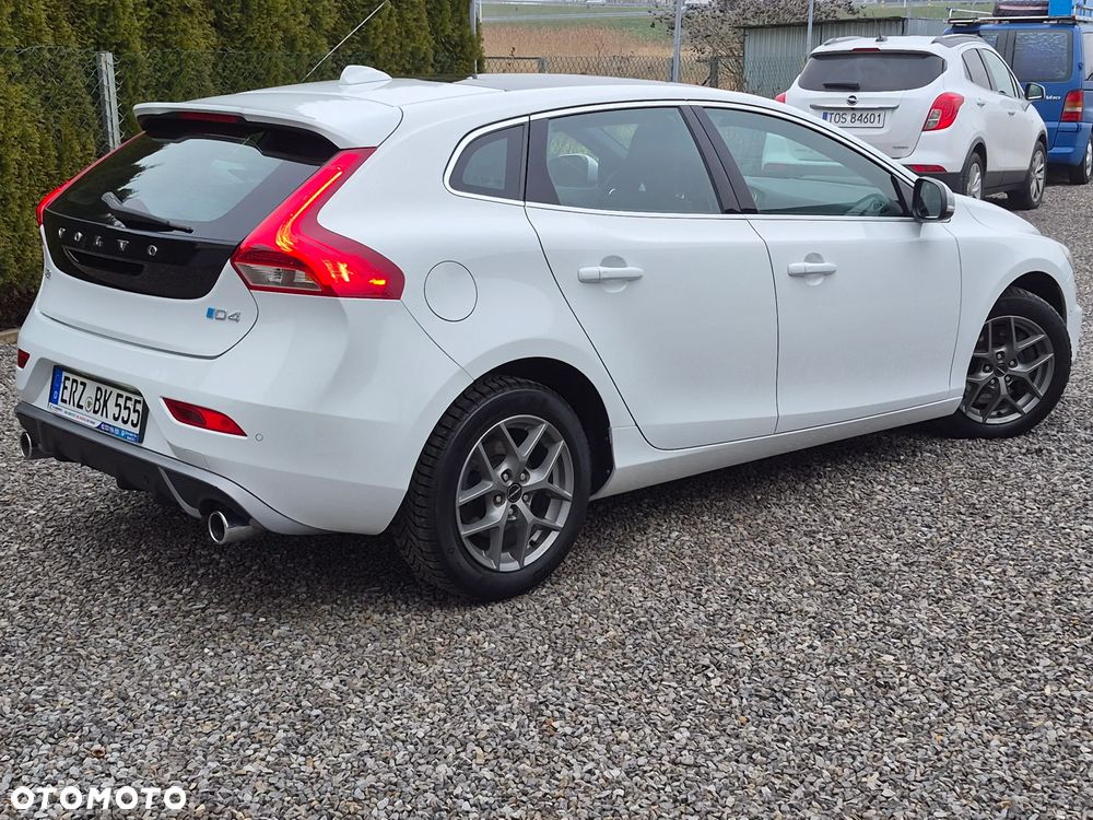 Volvo V40 D4 RDesign - 3