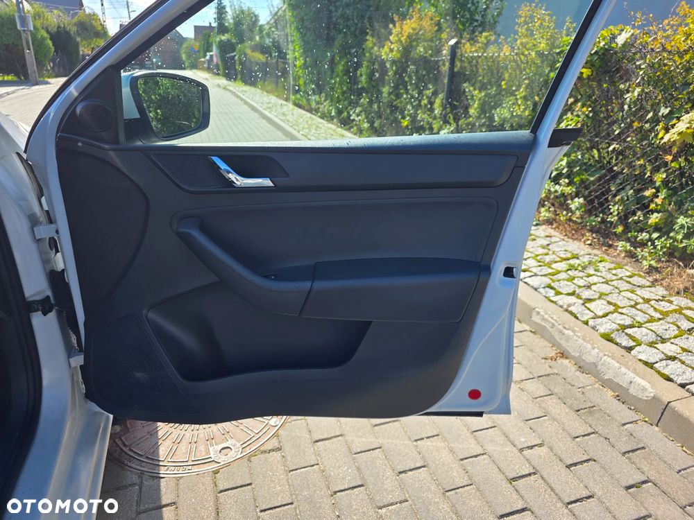 Skoda RAPID 1.2 TSI Elegance Max - 16