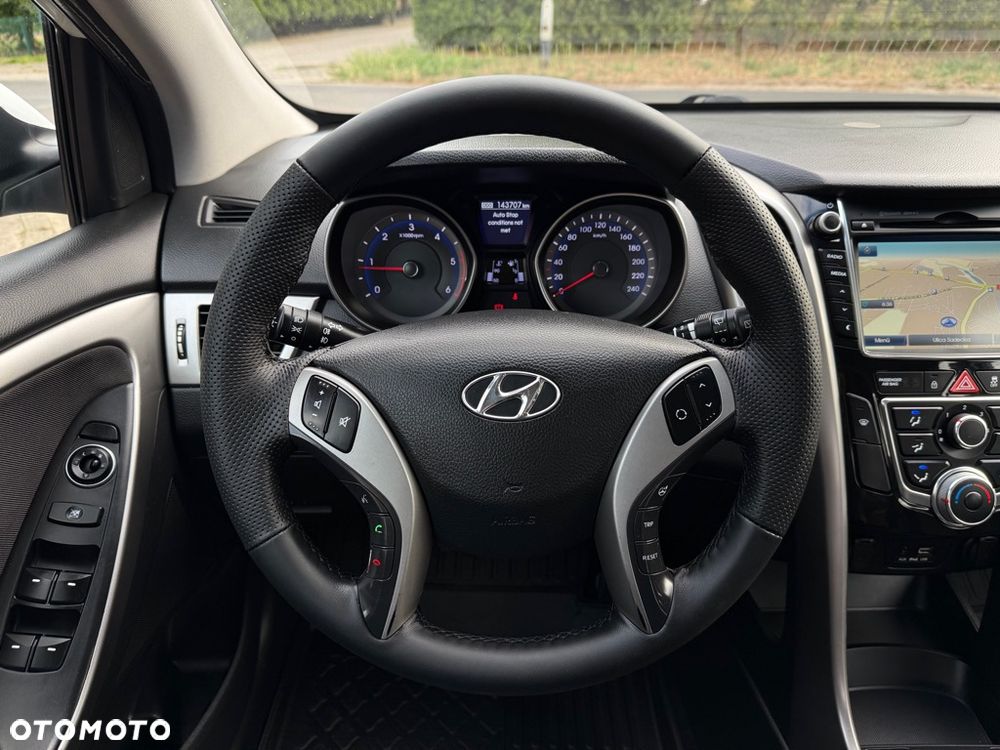 Hyundai i30 1.6 CRDi BlueDrive Premium - 19