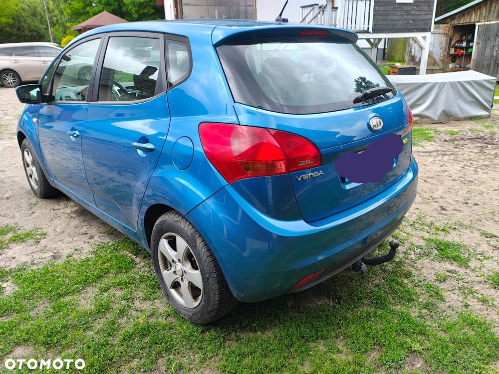 Kia Venga - 4