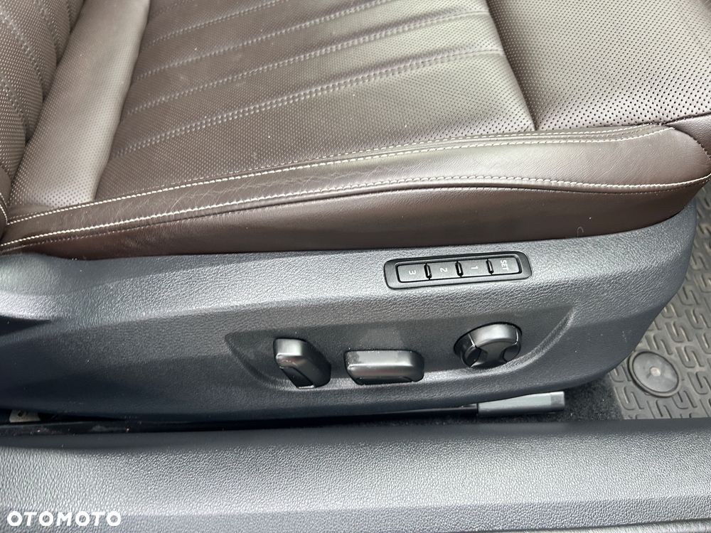 Skoda Superb 2.0 TDI SCR L&K DSG - 18