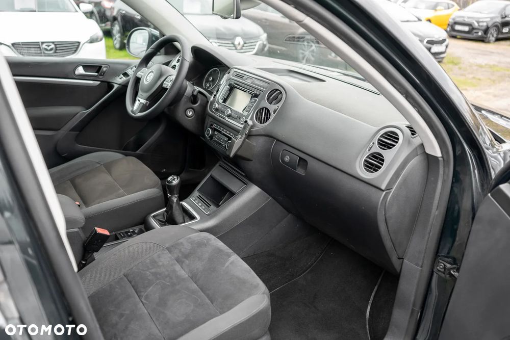 Volkswagen Tiguan 2.0 TDI DPF 4Motion BlueMotion Technology Track & Style Lounge - 35