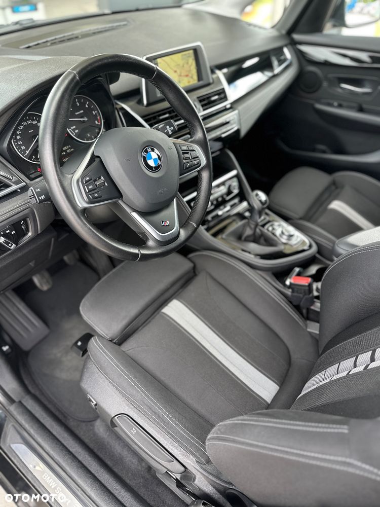 BMW Seria 2 218d - 6