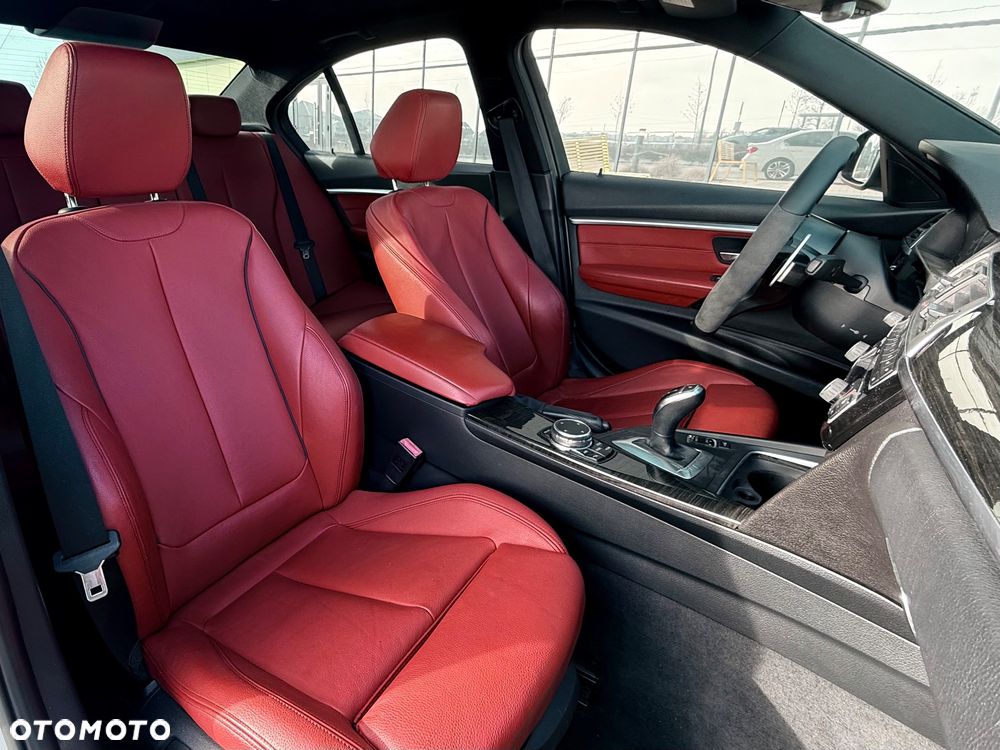 BMW Seria 3 328i - 4
