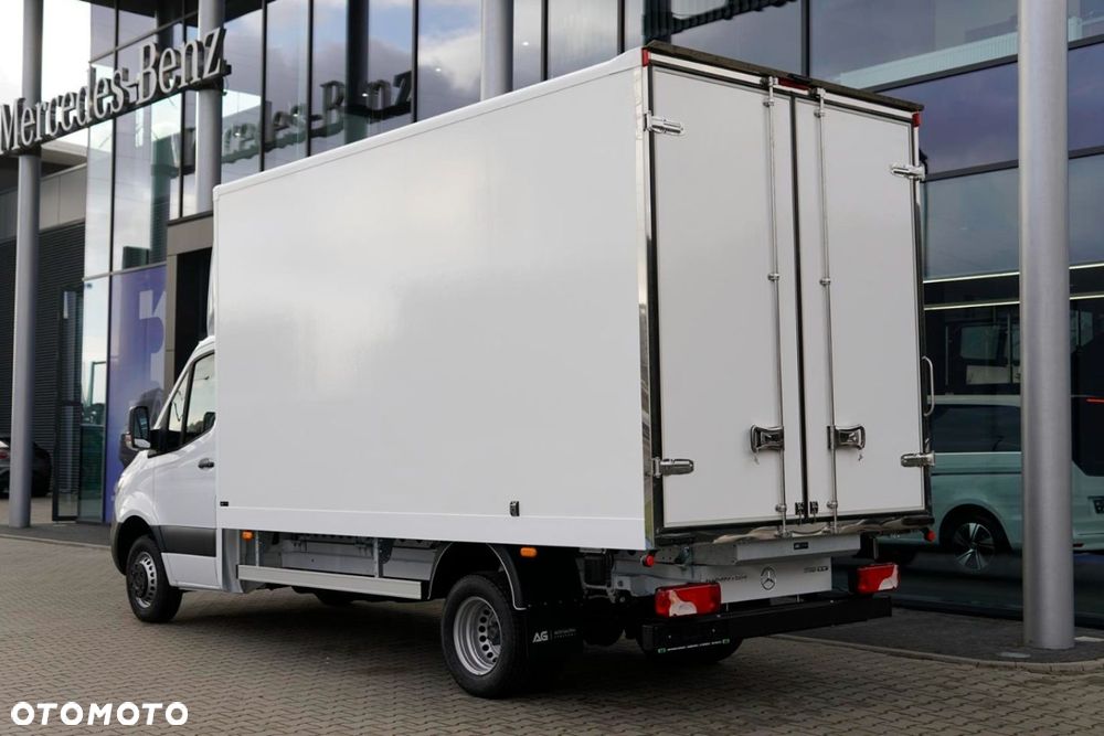 Mercedes-Benz Sprinter - 5