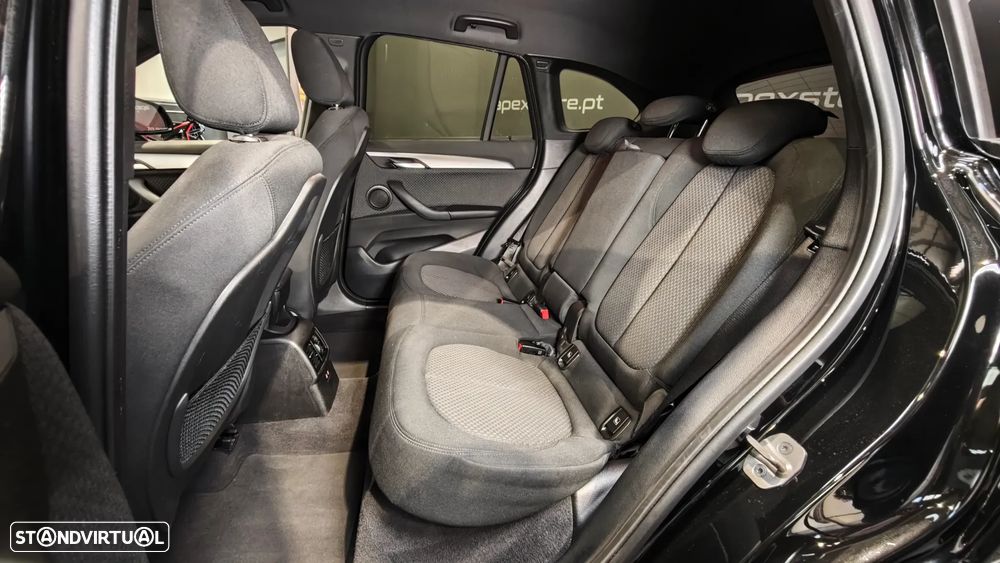 BMW X1 25 e xDrive - 8