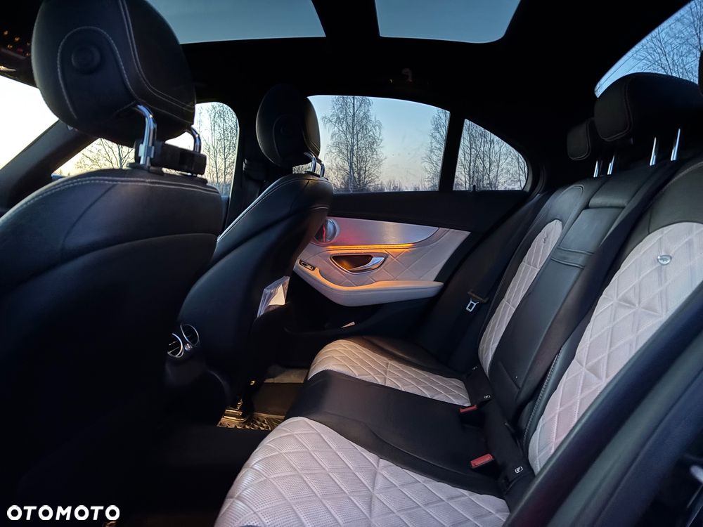 Mercedes-Benz Klasa C 200 4-Matic 9G-TRONIC - 13