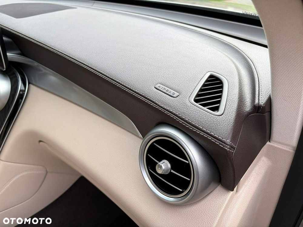 Mercedes-Benz GLC - 17