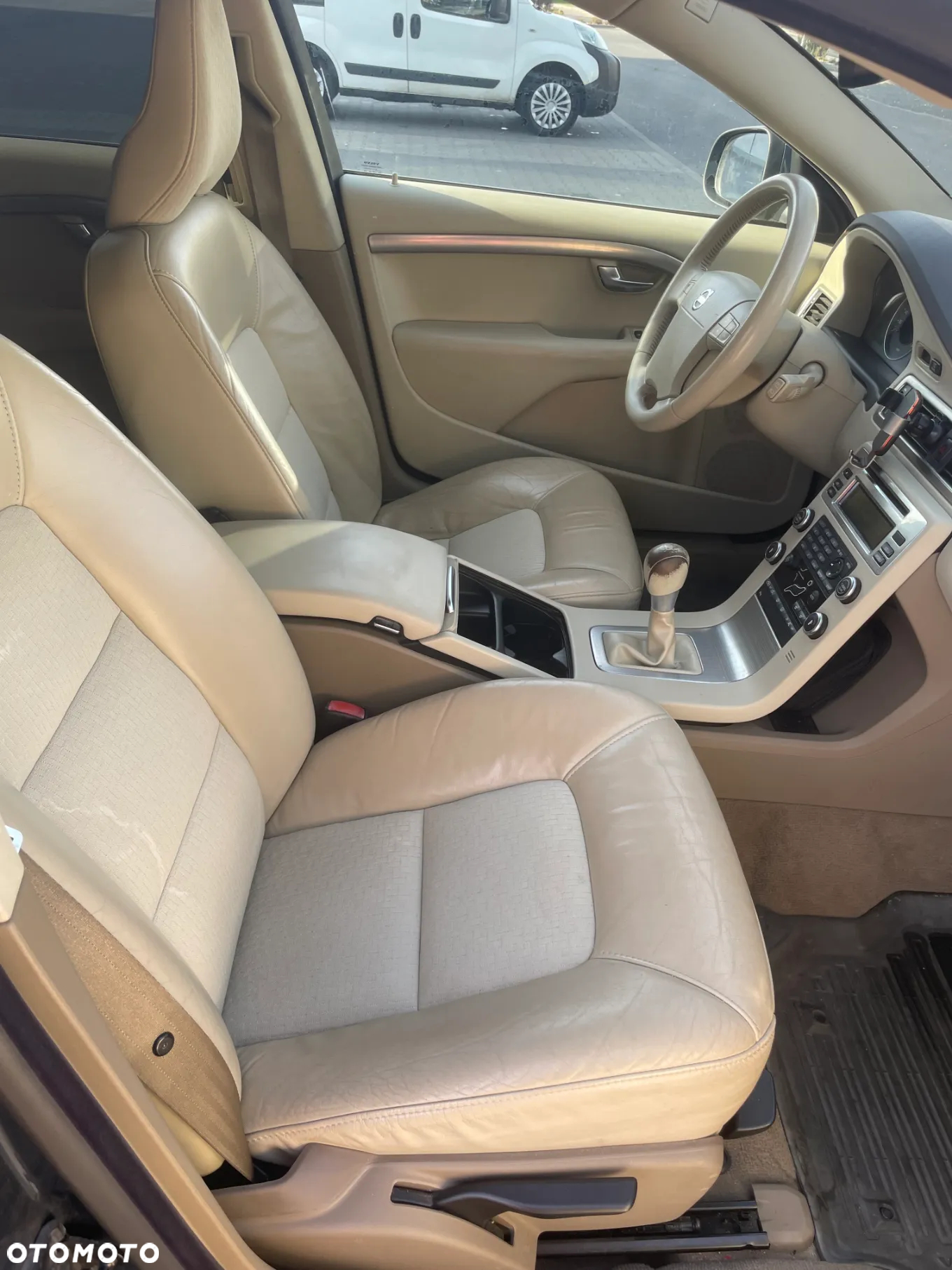 Volvo V70 2.0 Momentum - 13