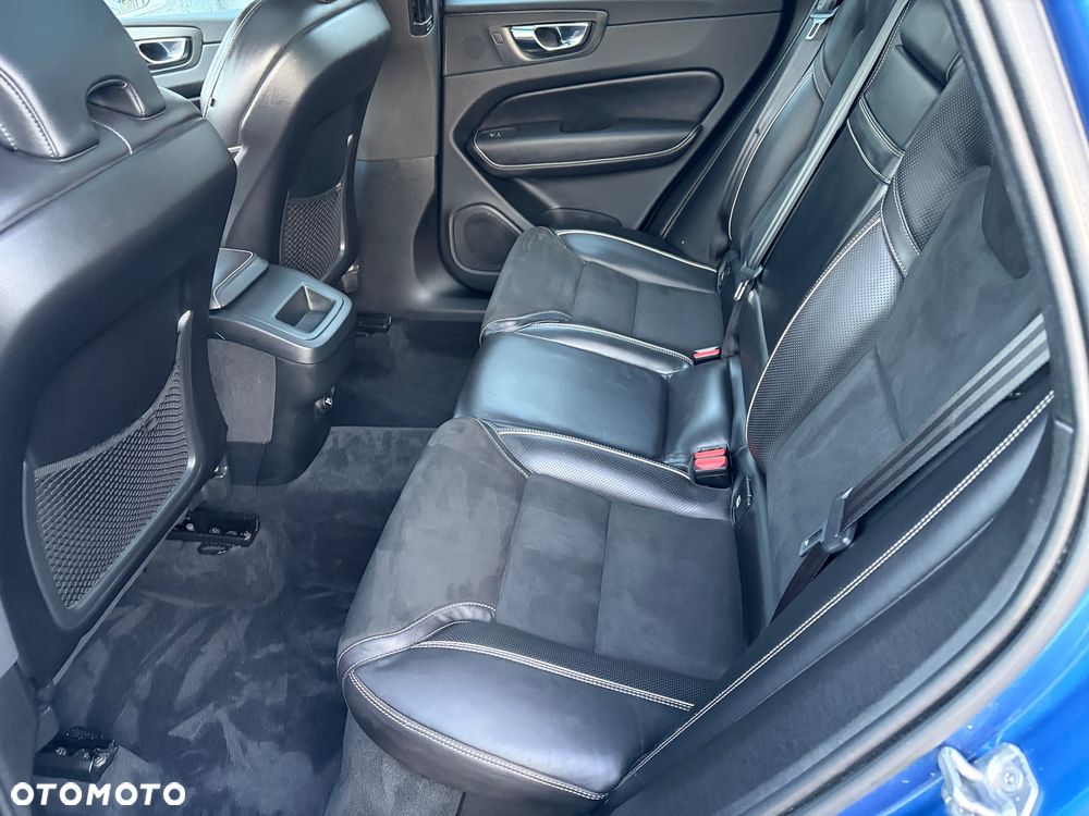 Volvo XC 60 D4 AWD RDesign - 6