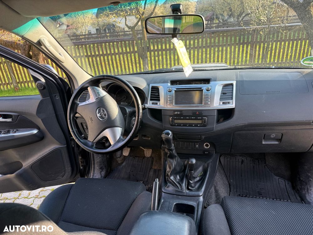 Toyota Hilux - 7