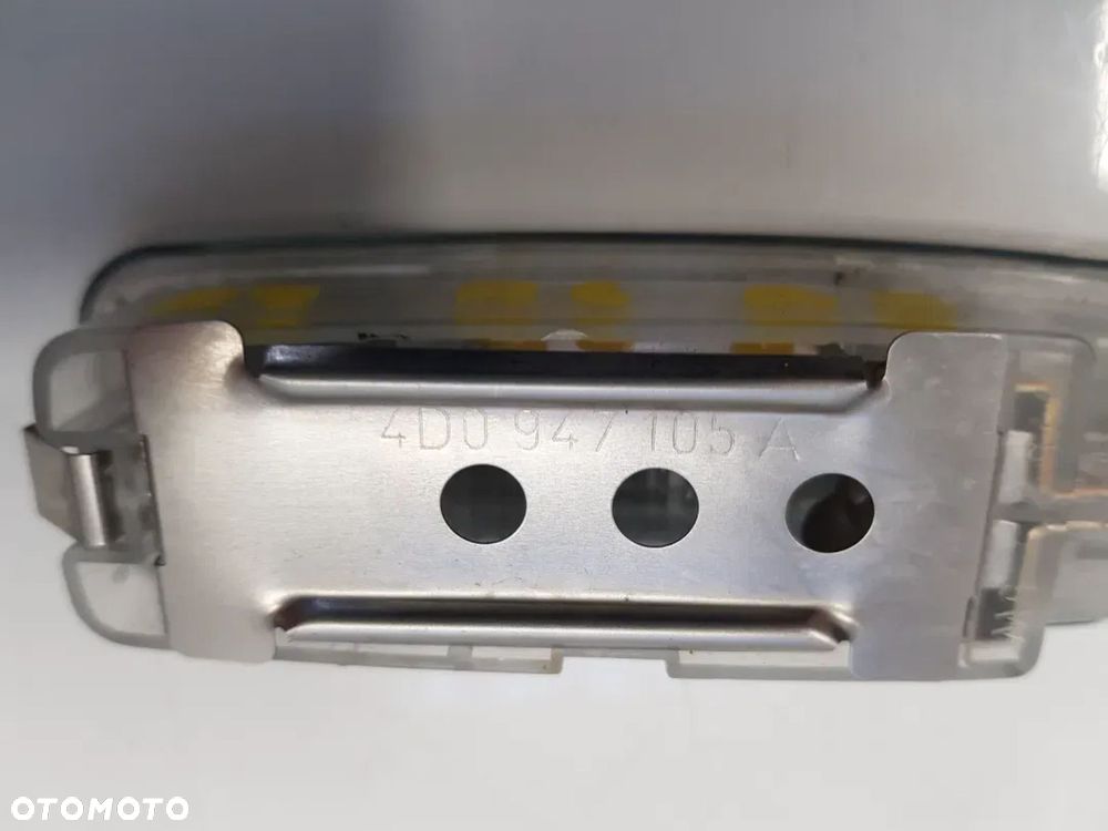 Lampka oświetlenie kabiny Audi A3 A4 A5 4d0947105a - 3