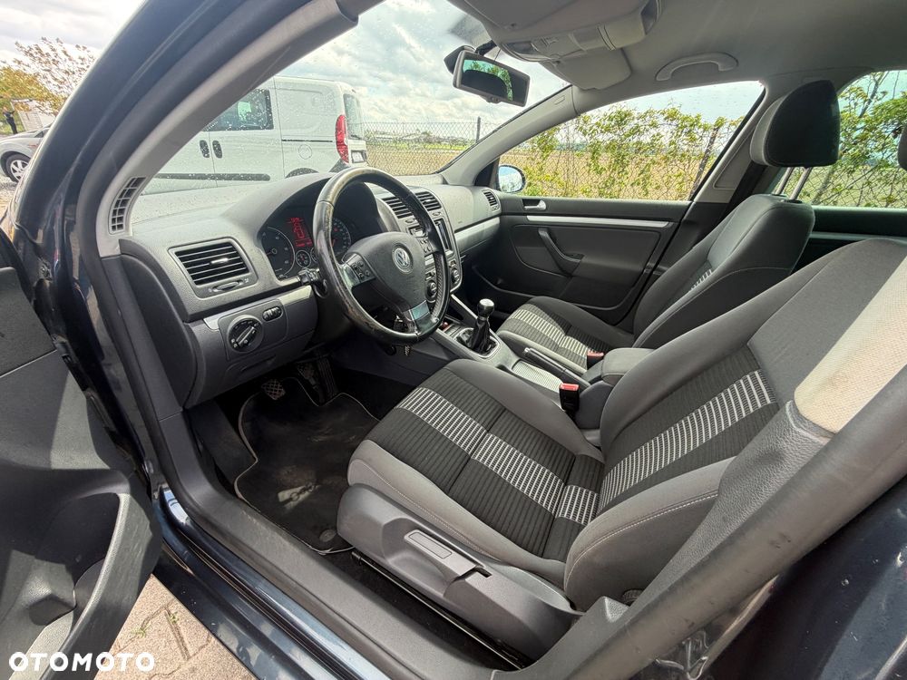 Volkswagen Golf 1.9 TDI Q-Line - 8