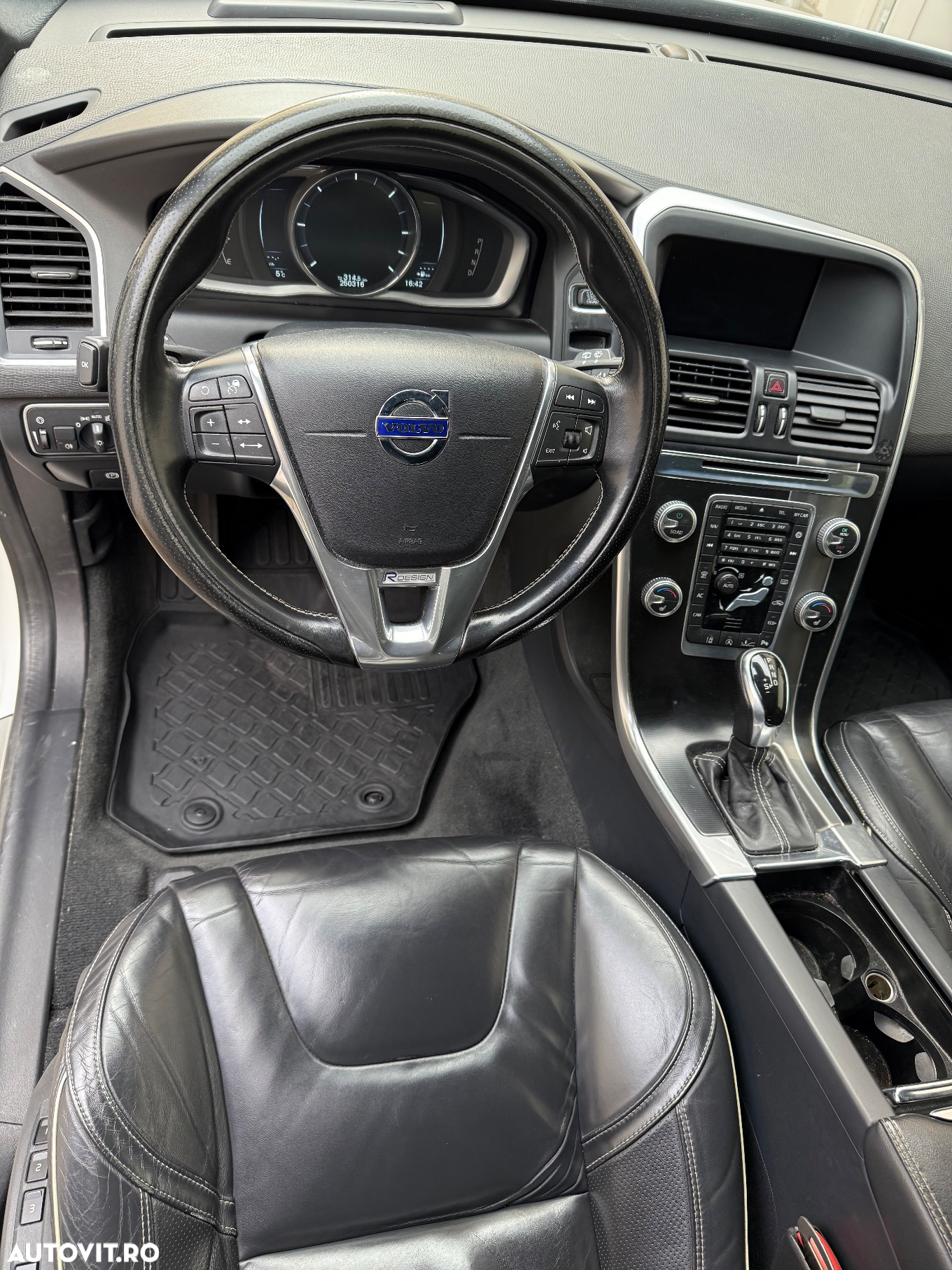 Volvo XC 60 D4 AWD Geartronic RDesign - 21