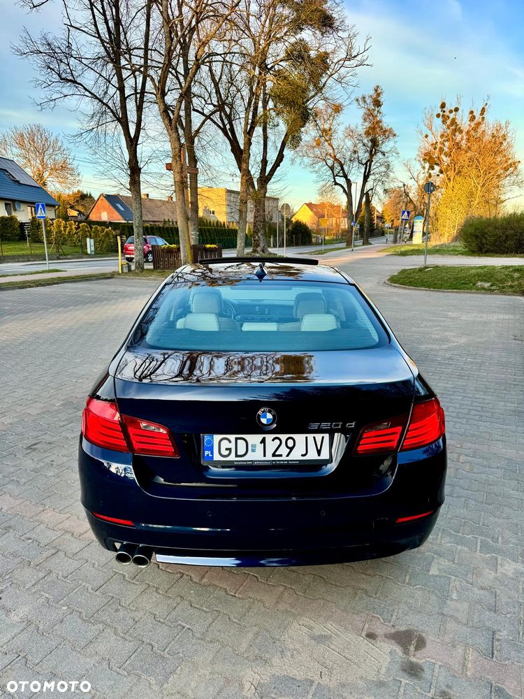 BMW Seria 5 520d - 5