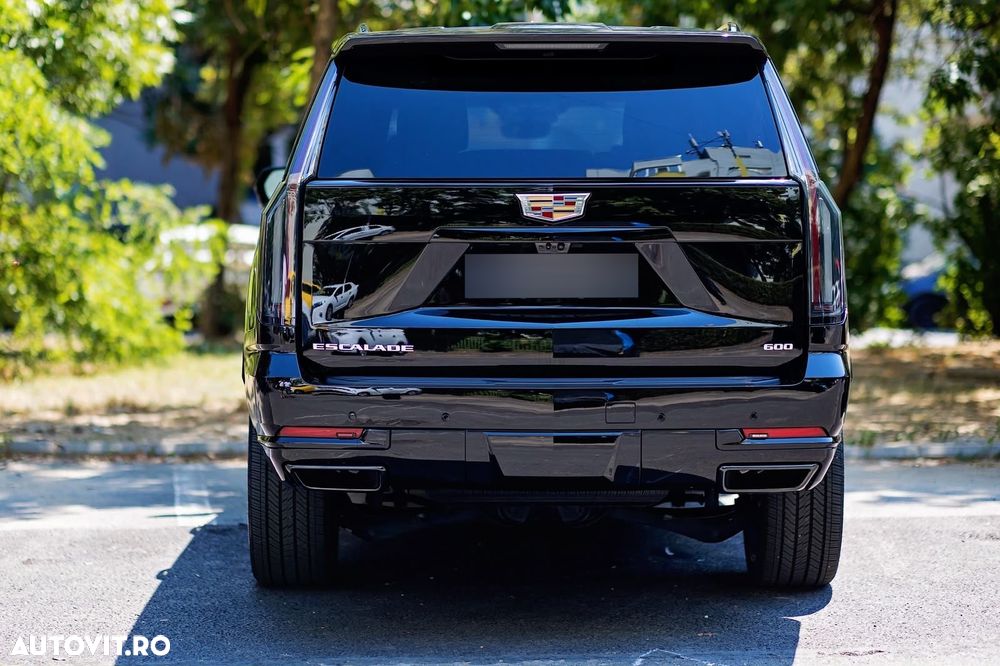 Cadillac Escalade - 5