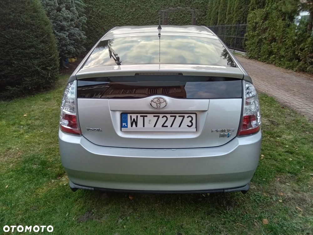 Toyota Prius 1.5 VVT-i Sol - 4